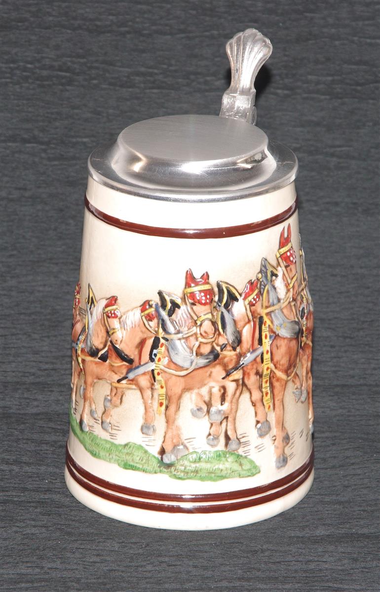 Bierkrug Pferdegespann Porzellan Zinndeckel Kössinger Bierkrug Pferdegespann Porzellan Zinndeckel Kössinger