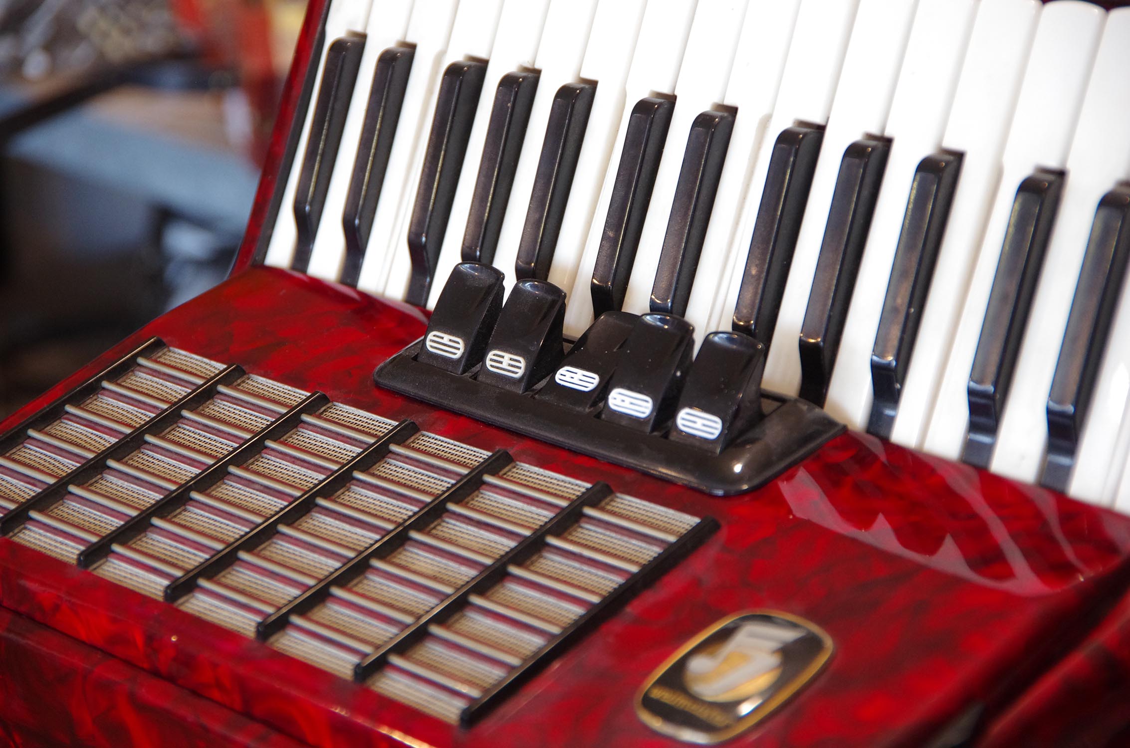 Akkordeon Weltmeister Stella 60 rot, gebraucht