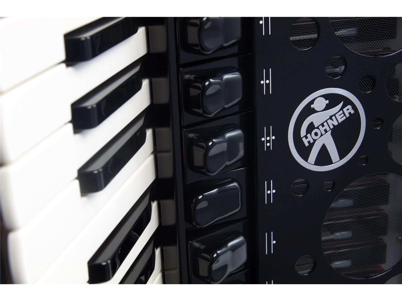 Akkordeon Hohner Amica IV 96 Bass schwarz