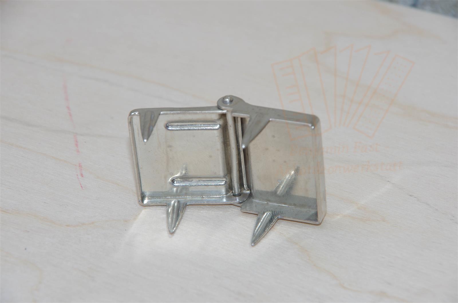 Kofferscharnier für alte Hohner-Koffer mit Zapfen Kofferscharnier für alte Hohner-Koffer mit Zapfen