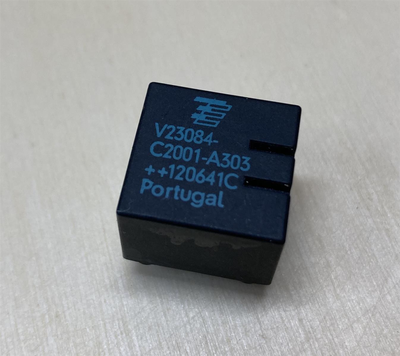 Relais Tyco V23084-C2001-A303 GM5 ECU BMW (Siemens) Relais Tyco V23084-C2001-A303 GM5 ECU BMW (Siemens)